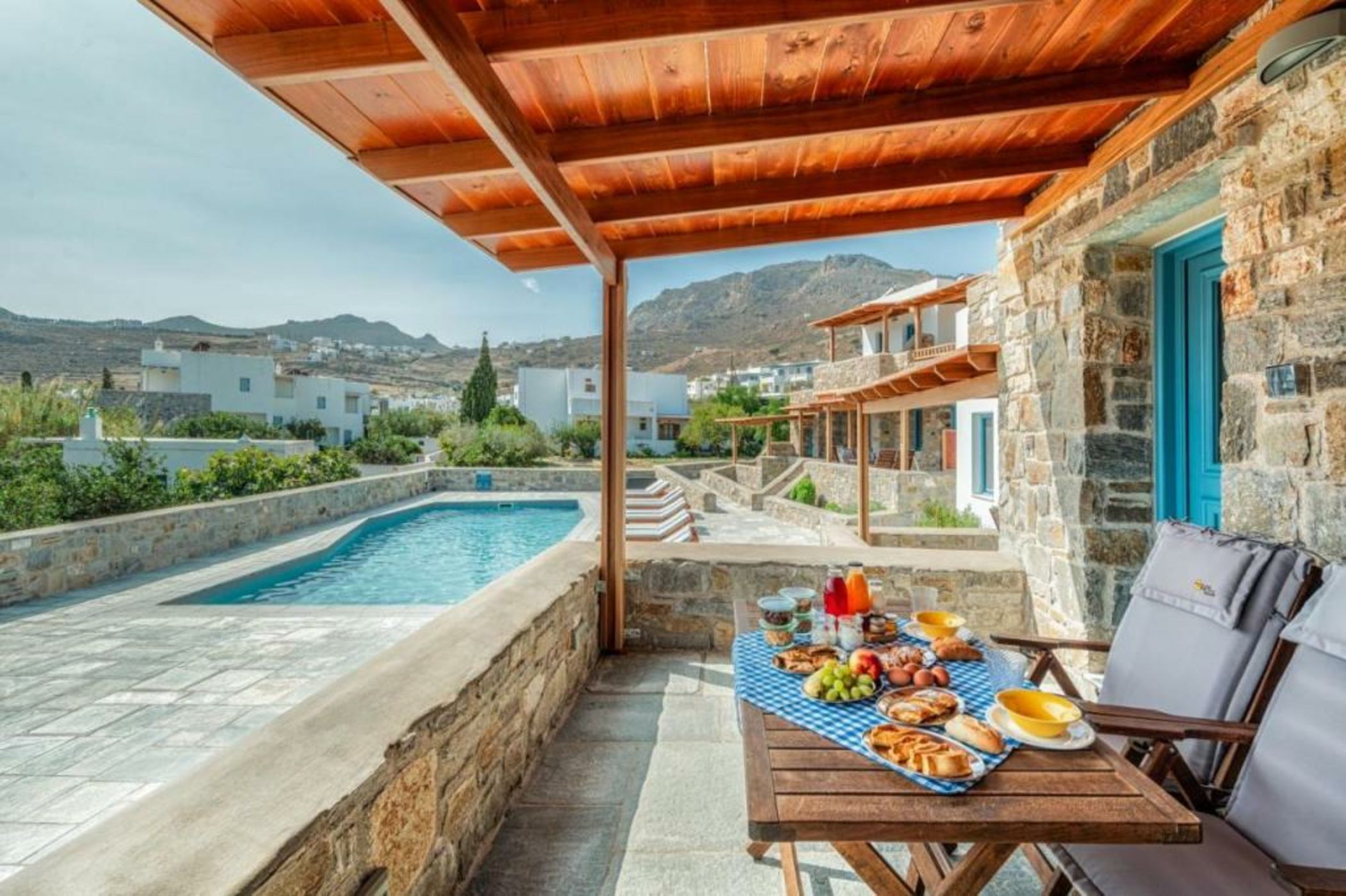 Galazio Suites, Serifos
