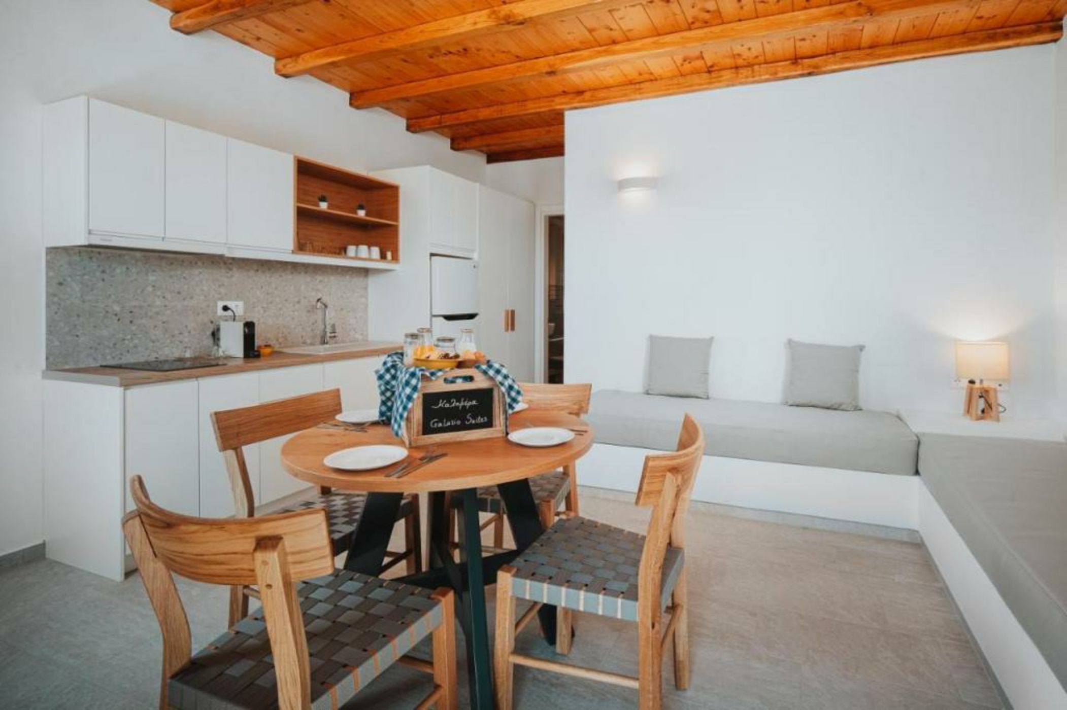 Galazio Suites, Serifos