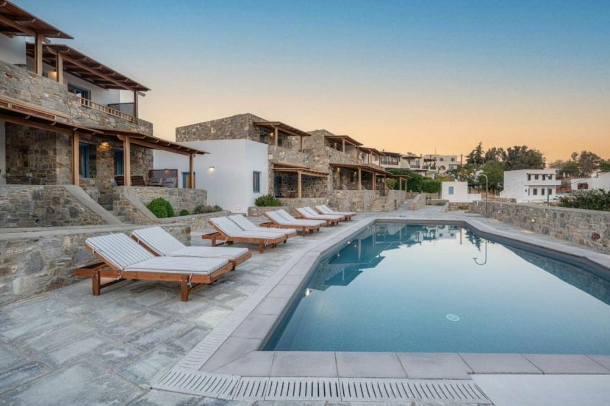 Galazio Suites, Serifos