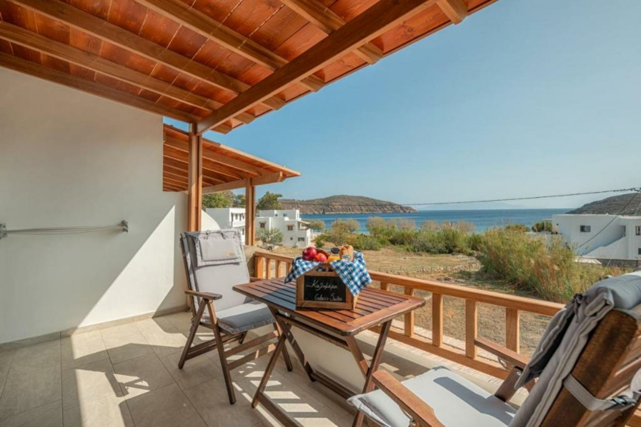 Galazio Suites, Serifos