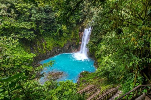 Hideaway Rio Celeste Hotel