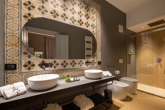 VIS Urban Suites&Spa