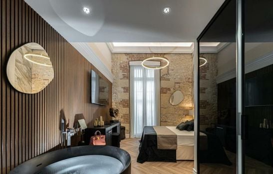 Nero Luxury Suites