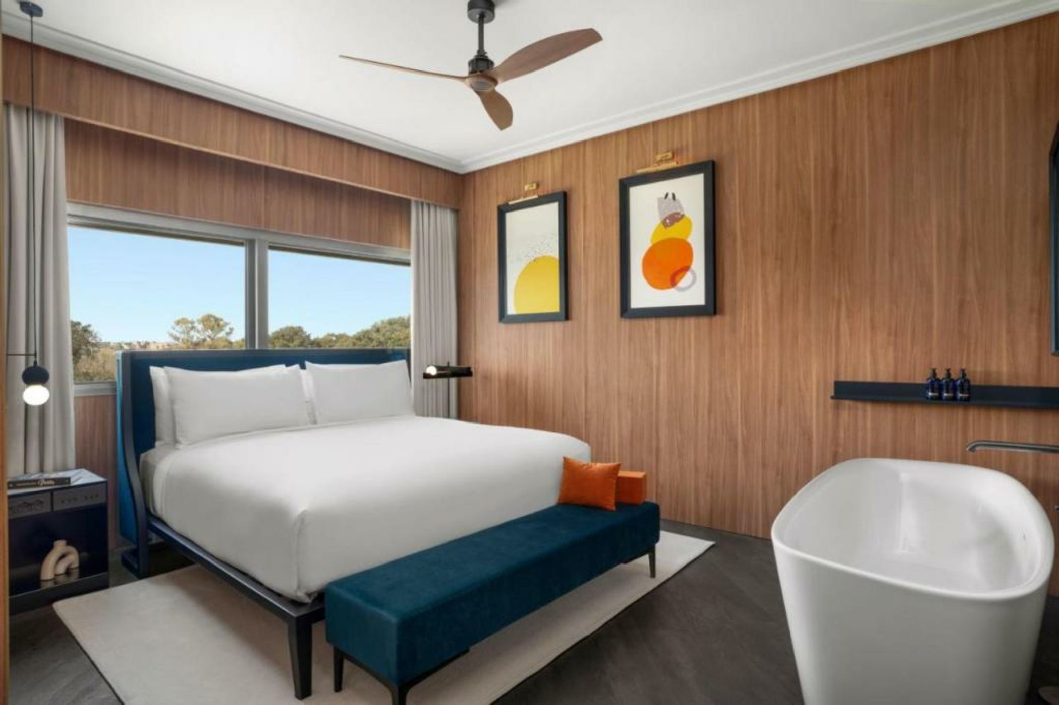 Cardo Roma, Autograph Collection