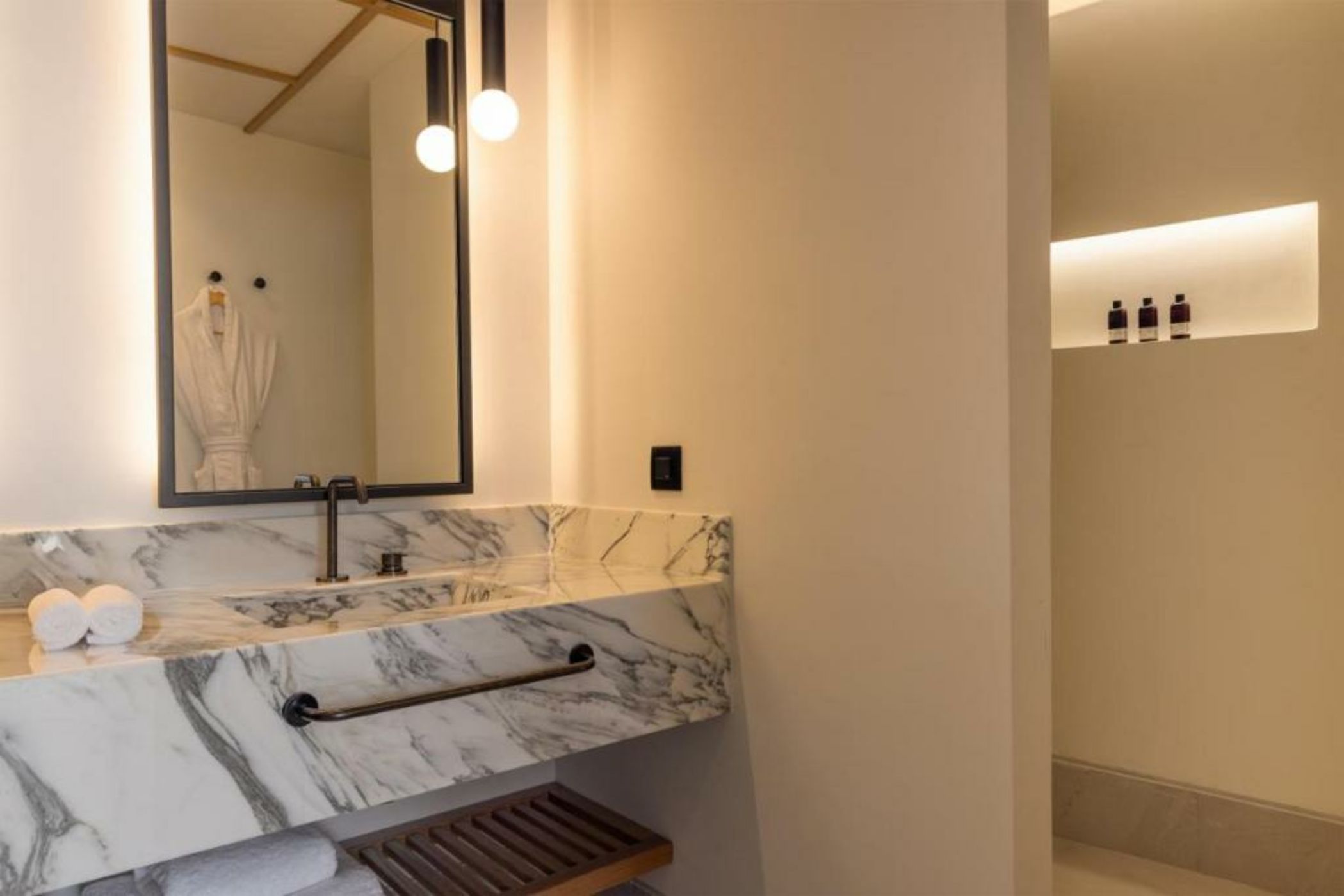 Domes Novos Santorini, Autograph Collection