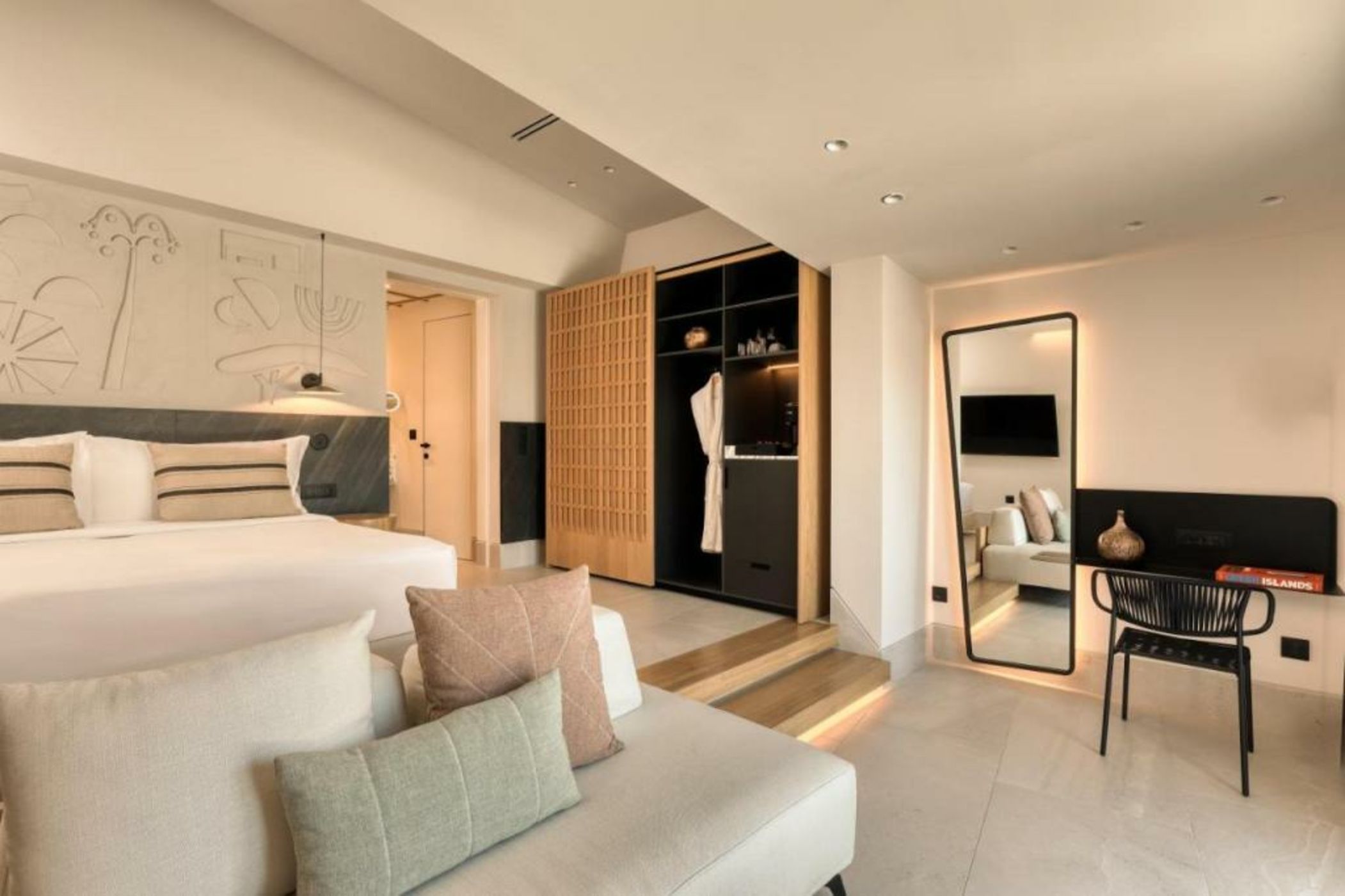 Domes Novos Santorini, Autograph Collection