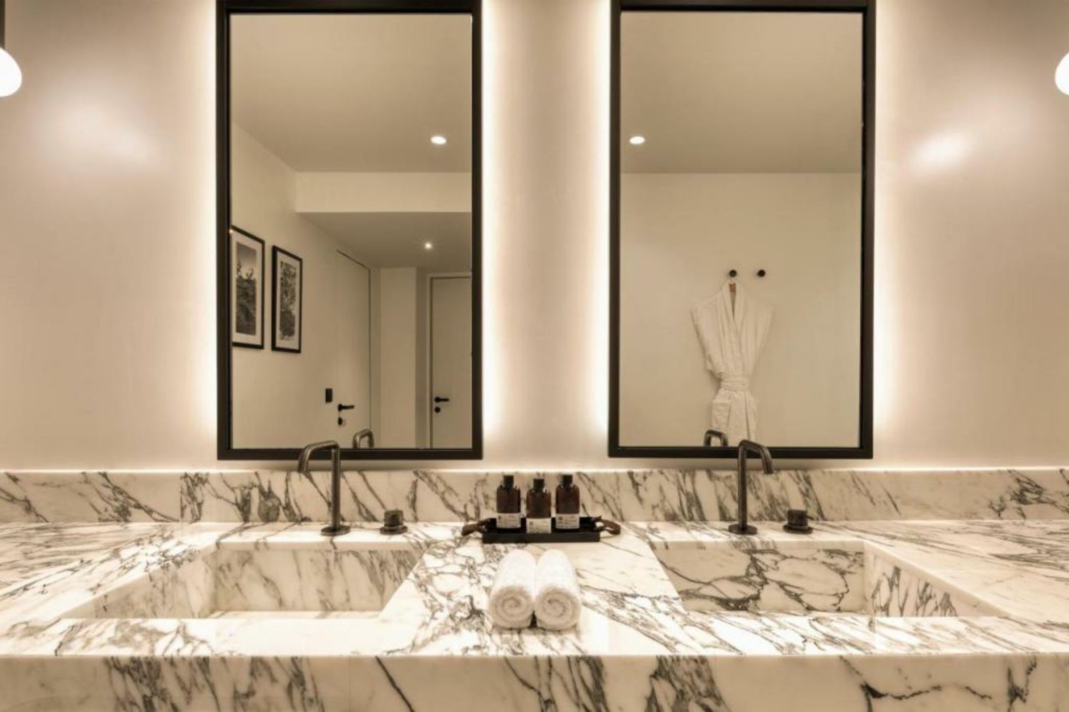 Domes Novos Santorini, Autograph Collection