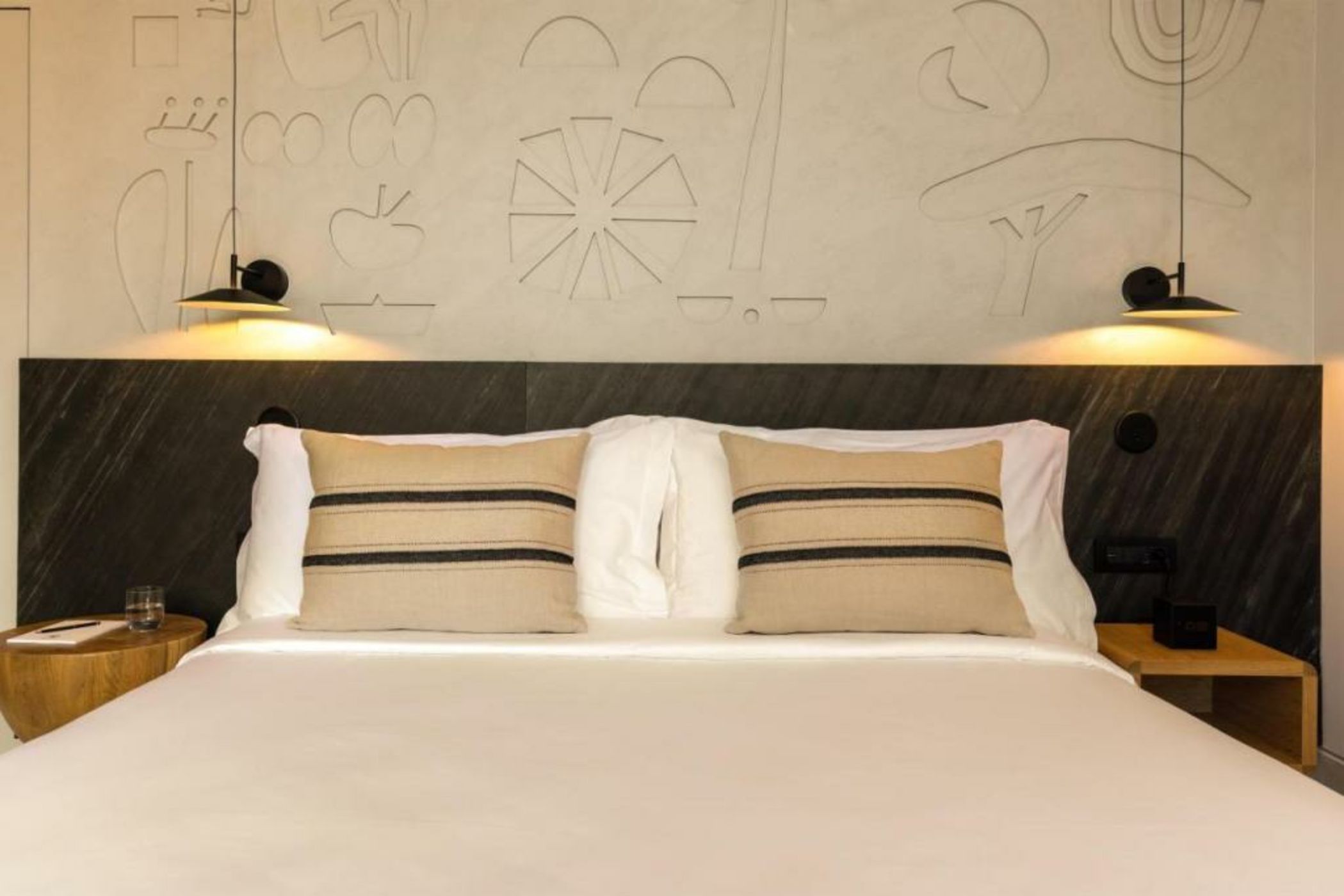 Domes Novos Santorini, Autograph Collection