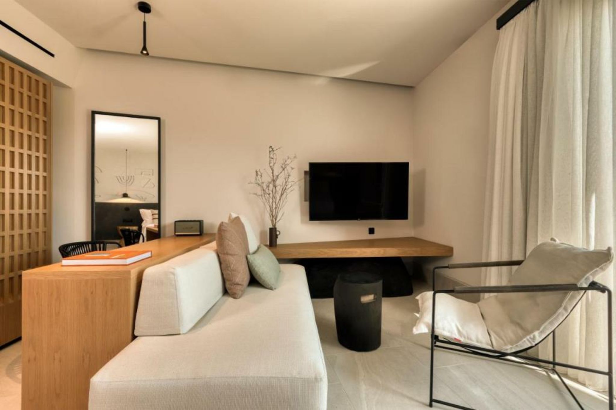 Domes Novos Santorini, Autograph Collection