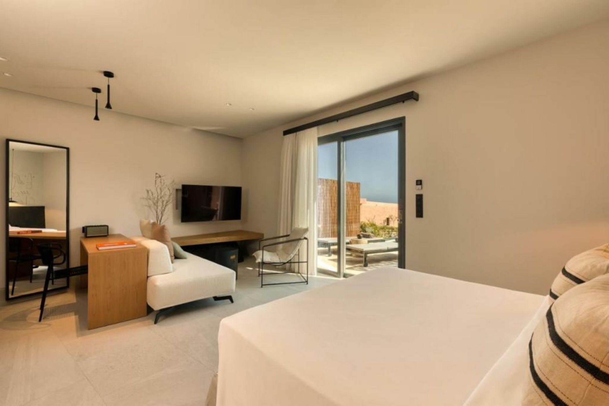 Domes Novos Santorini, Autograph Collection