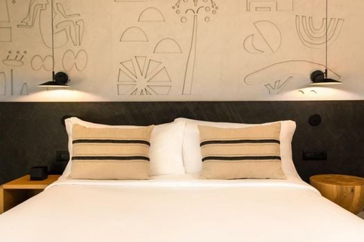 Domes Novos Santorini, Autograph Collection