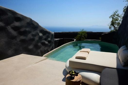 One of One Hotel