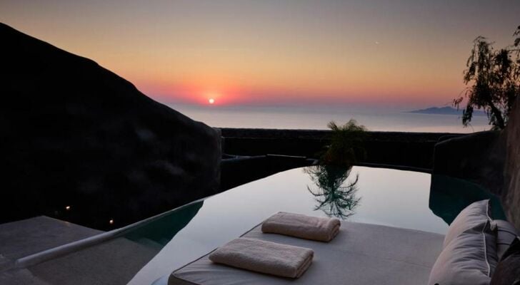One of One Hotel