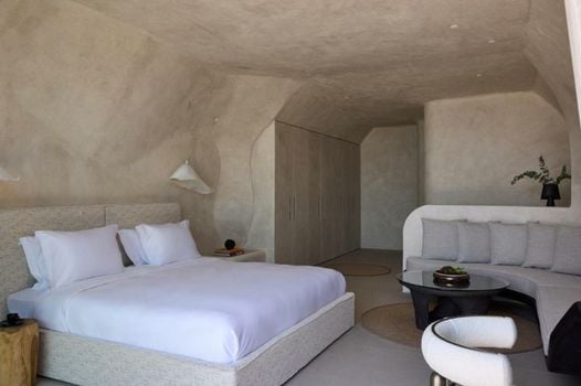 One of One Hotel