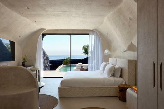 One of One Hotel