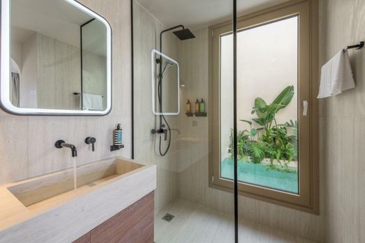 Solus Suites Milos