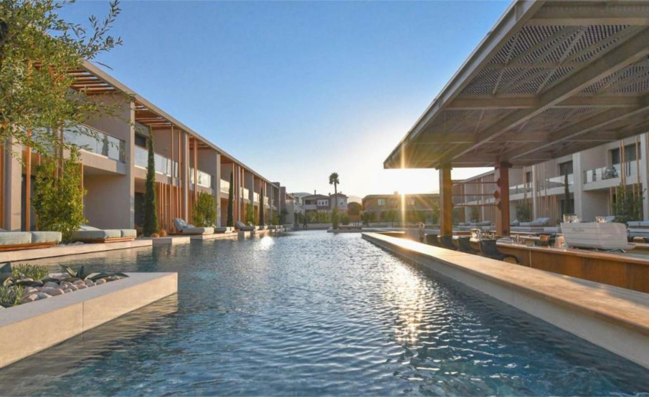 PEARL ISLAND CHIOS HOTEL & SPA