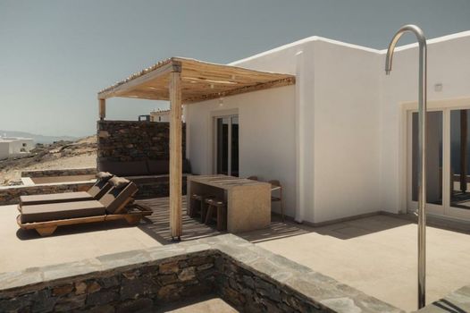 Piperi Suites