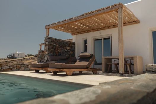 Piperi Suites