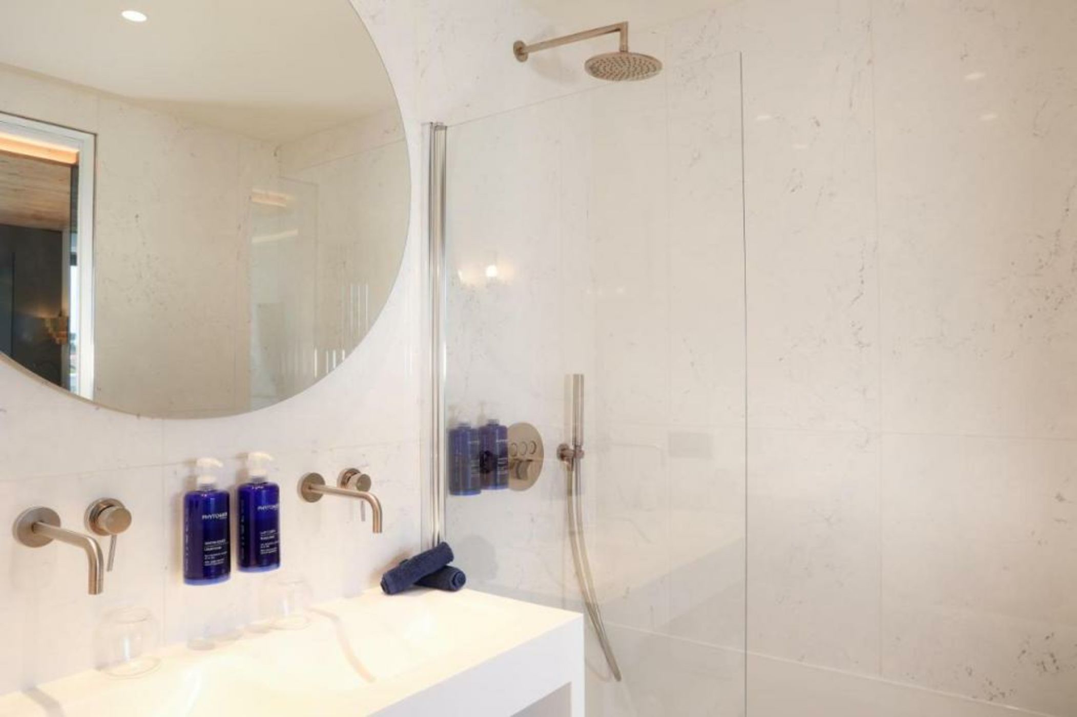 Les Vagues Hotel & Spa