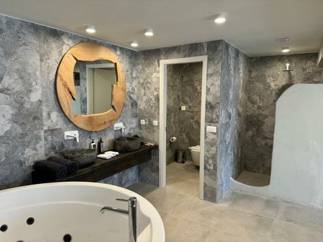 Bios Santorini Vegan - Vegetarian Boutique Hotel
