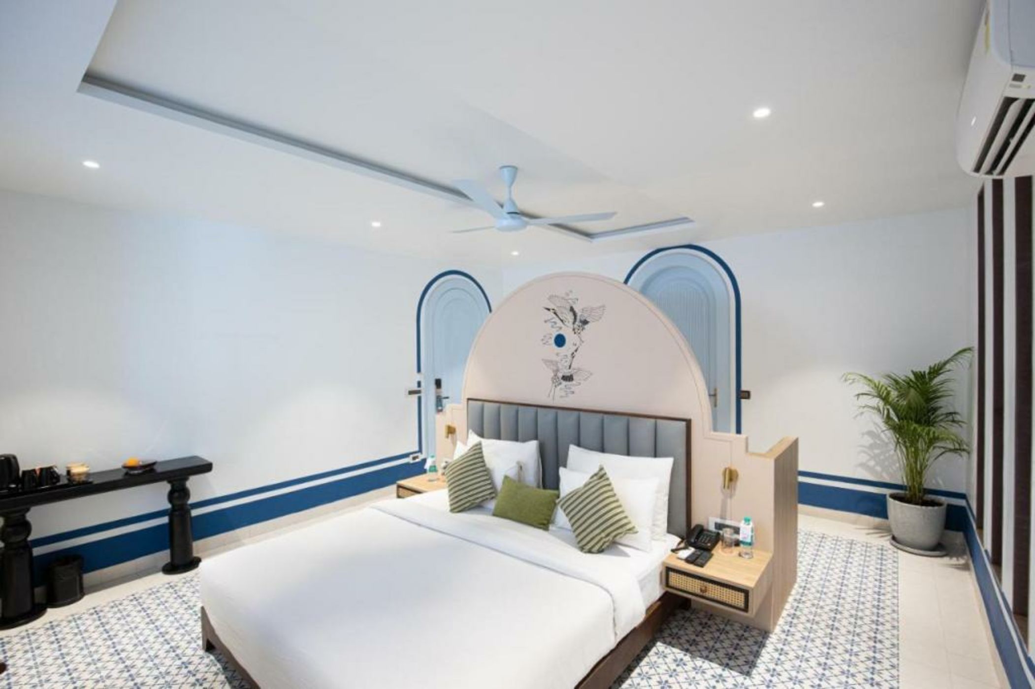 The Sierra - By The Lake