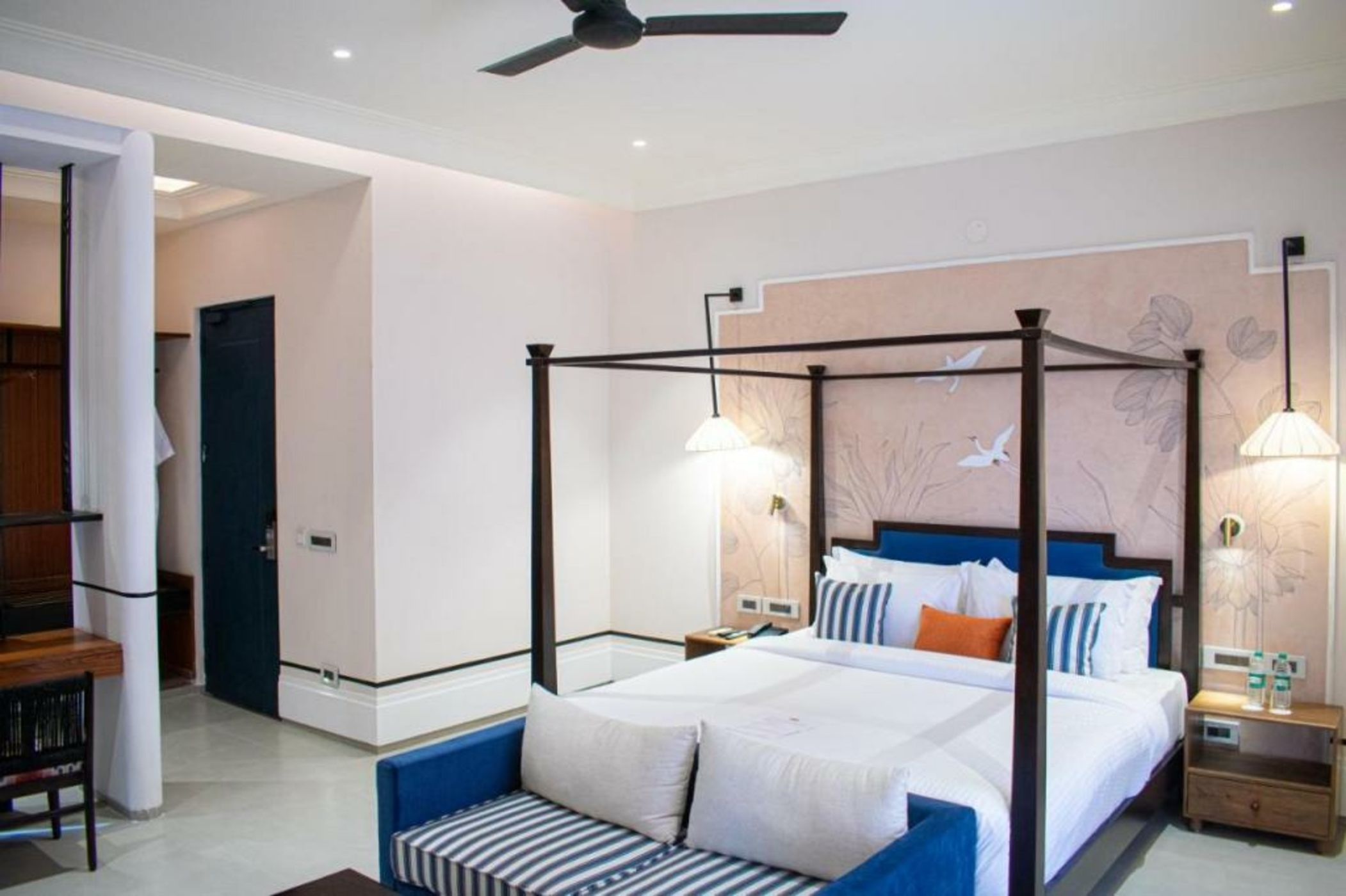 The Sierra - By The Lake