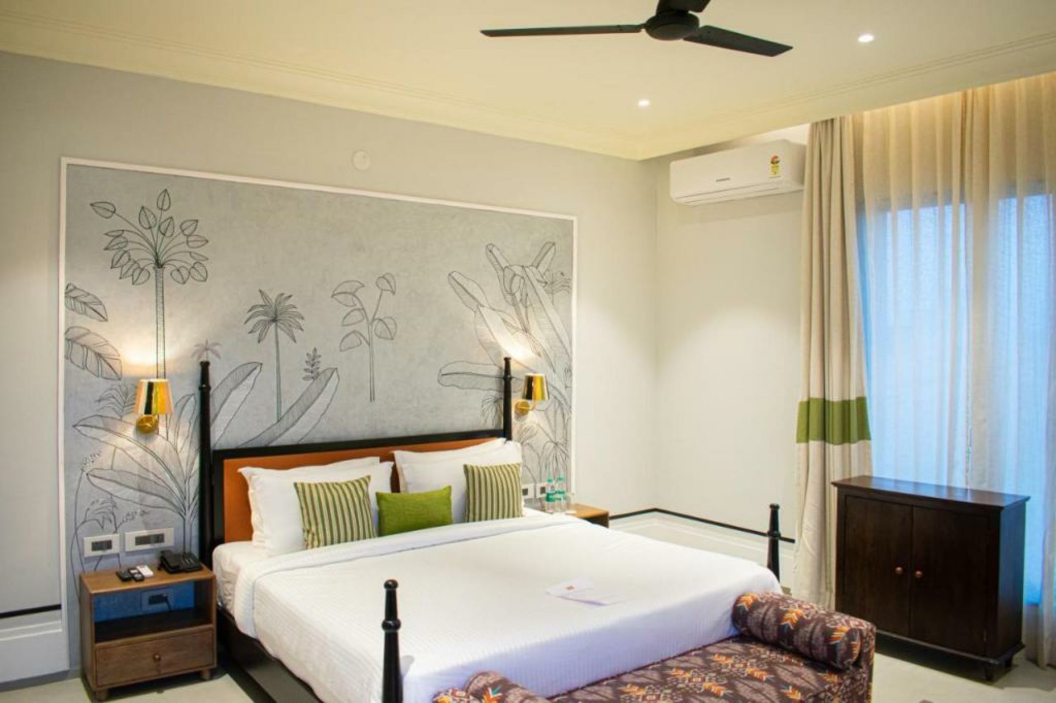 The Sierra - By The Lake