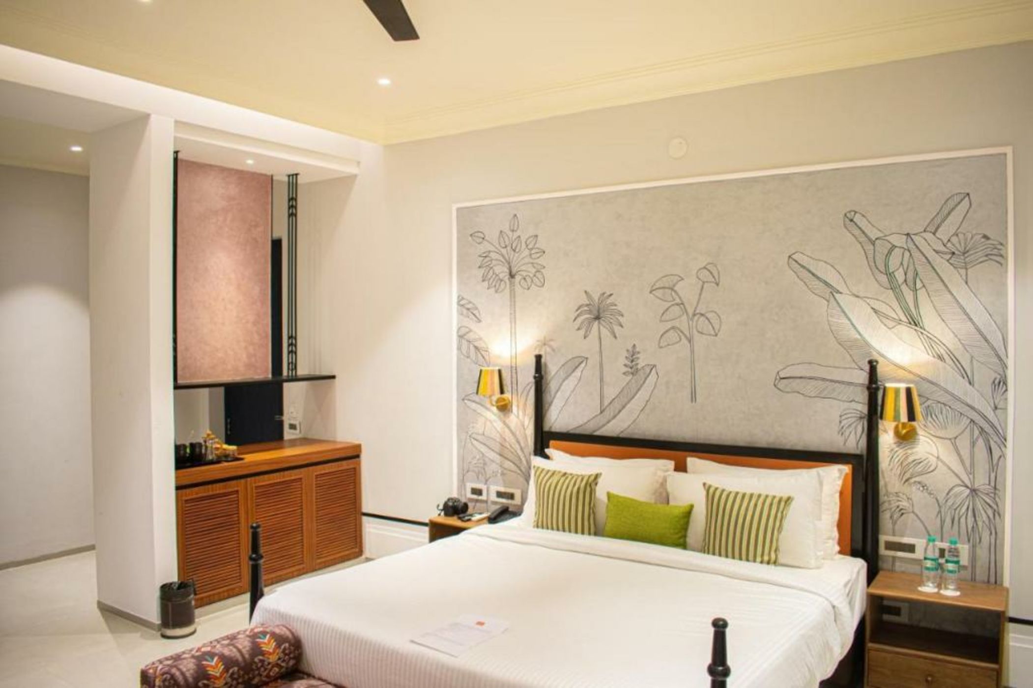 The Sierra - By The Lake