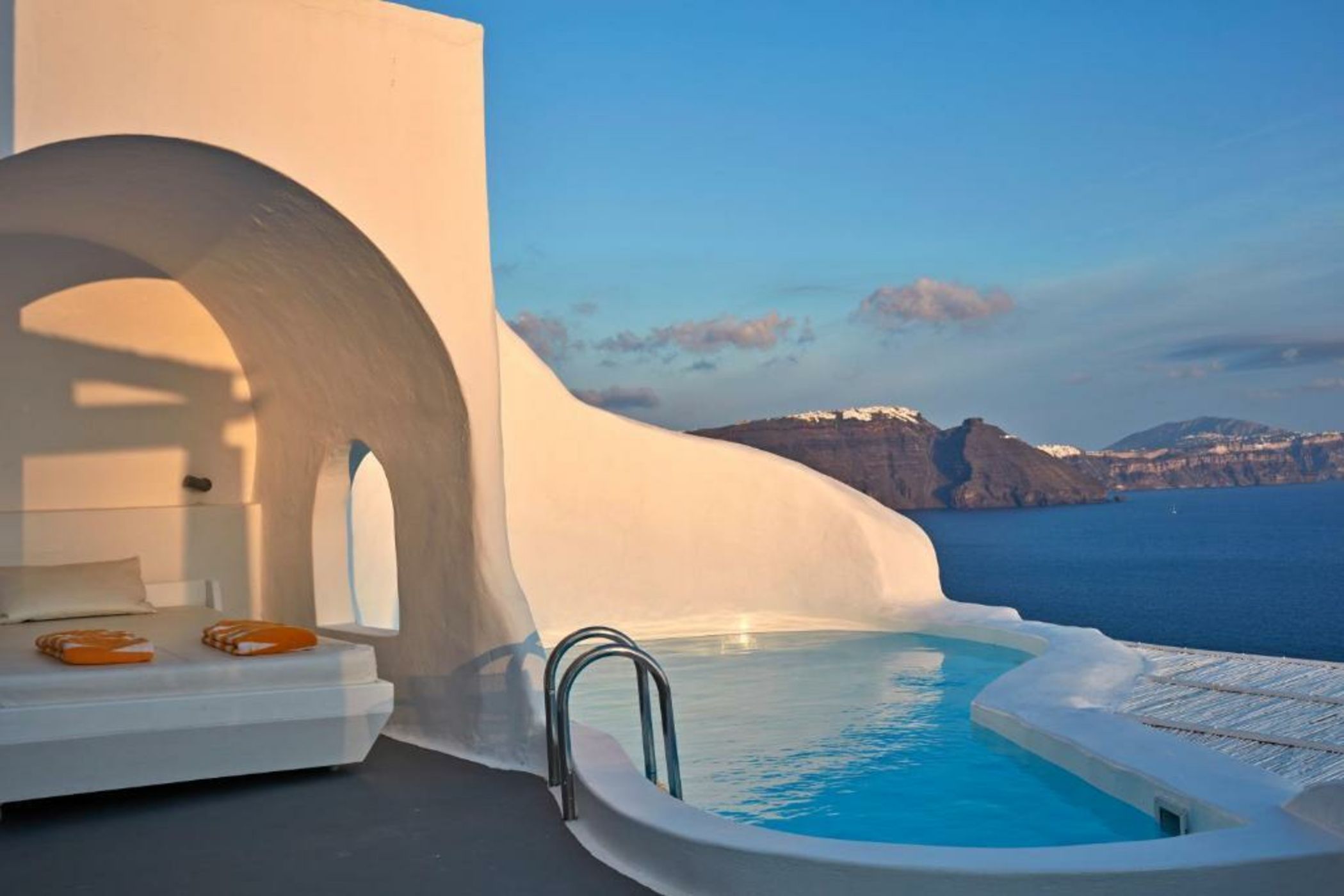 Katikies Santorini - The Leading Hotels Of The World