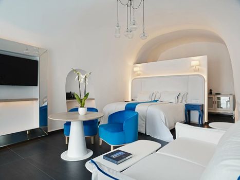 Katikies Santorini - The Leading Hotels Of The World