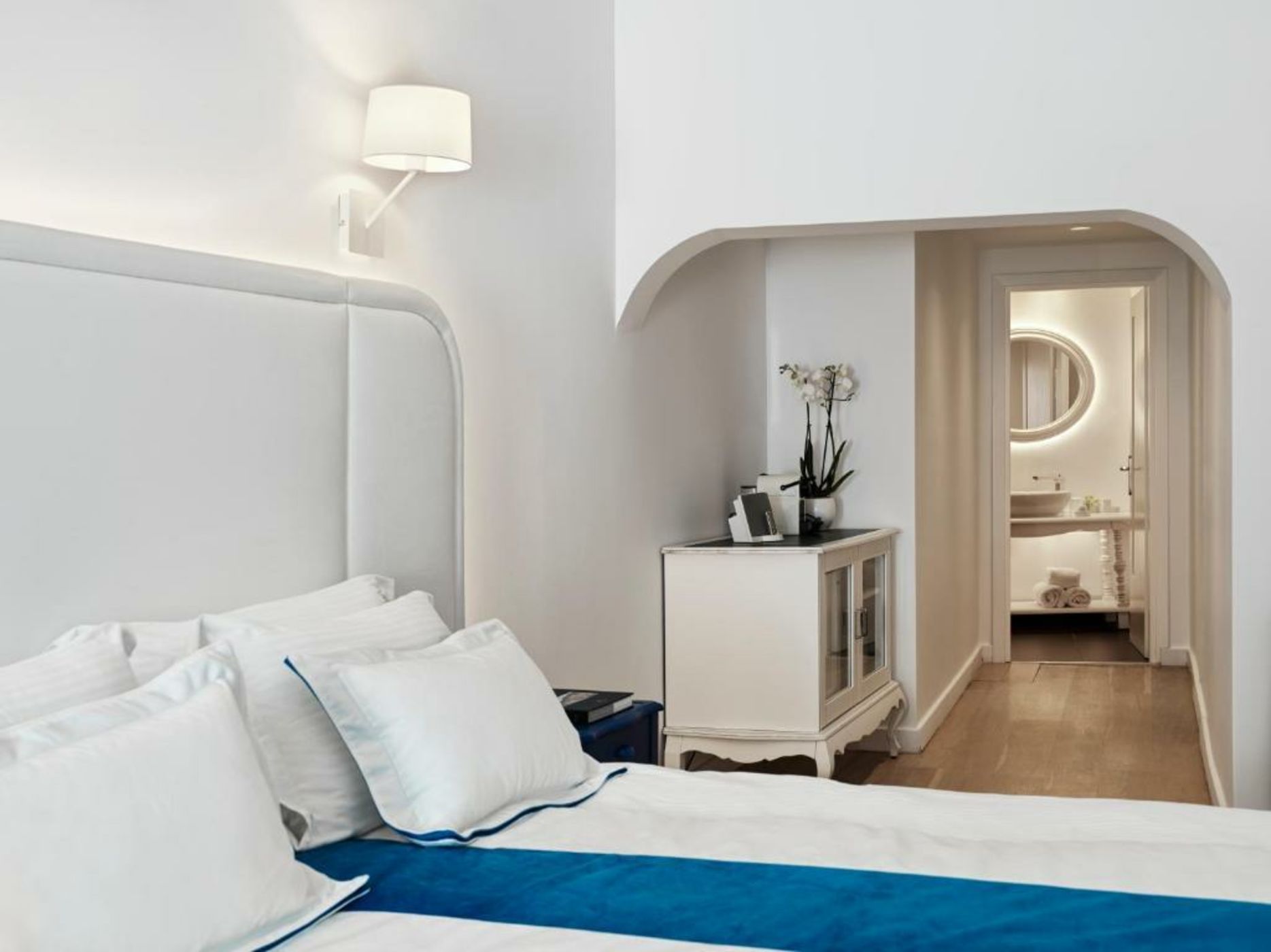 Katikies Santorini - The Leading Hotels Of The World