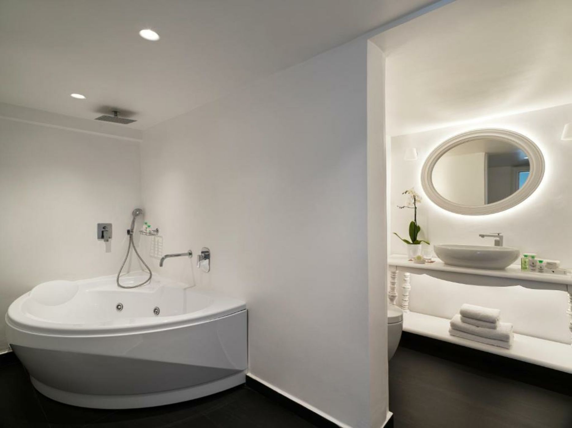 Katikies Santorini - The Leading Hotels Of The World