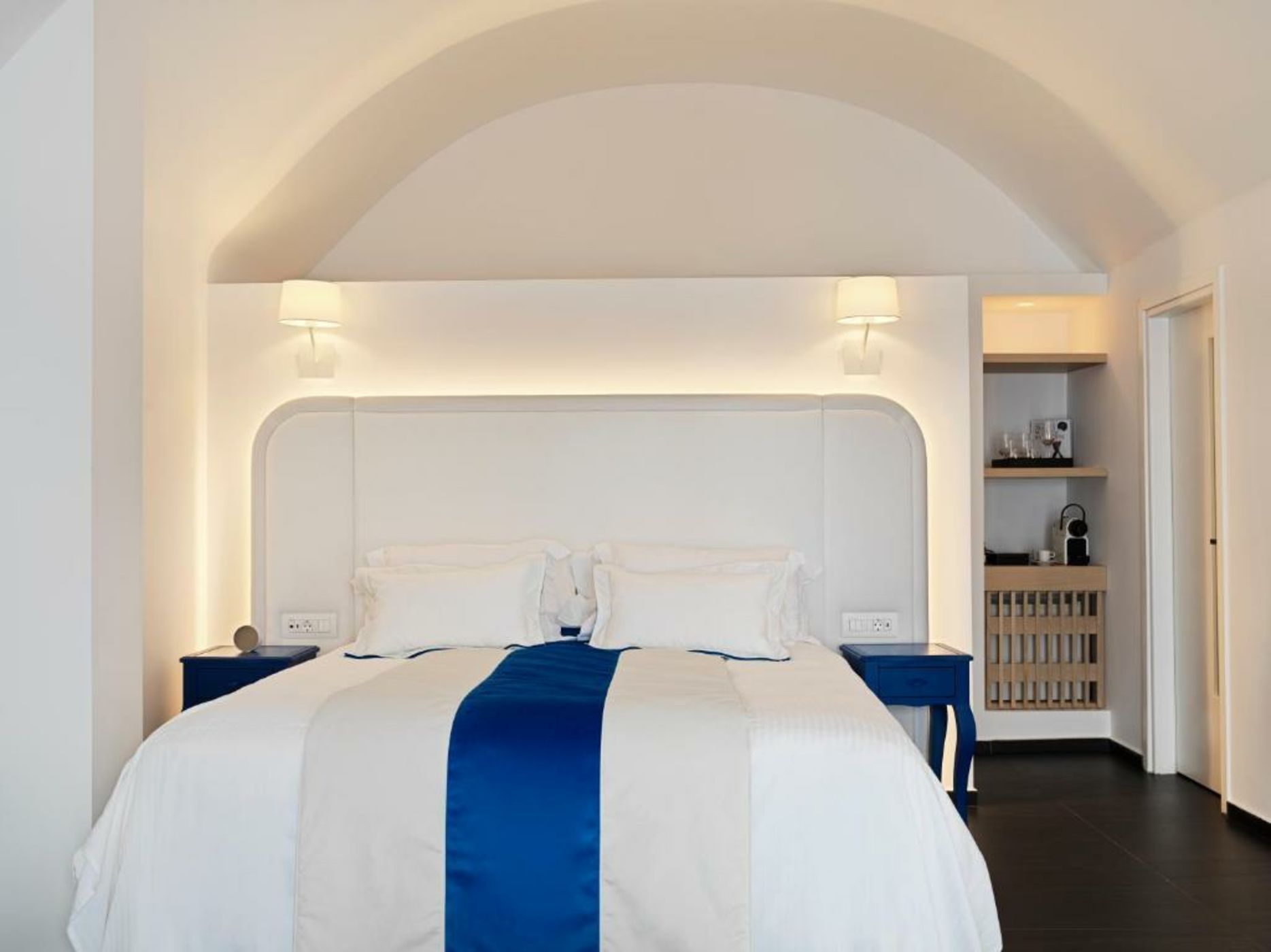 Katikies Santorini - The Leading Hotels Of The World