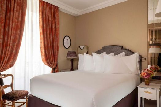 UNE AUTRE CHAMBRE