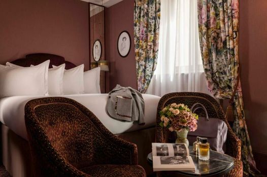 UNE AUTRE CHAMBRE
