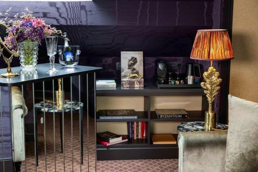 UNE AUTRE CHAMBRE
