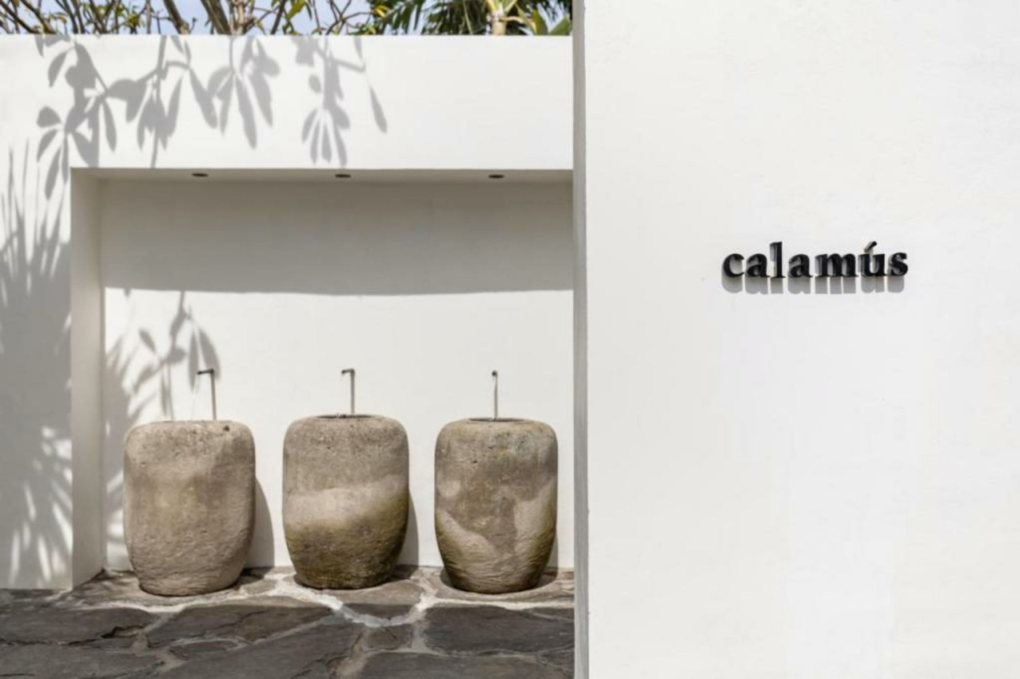 Calamus - Tropical minimalistic villa in Bali