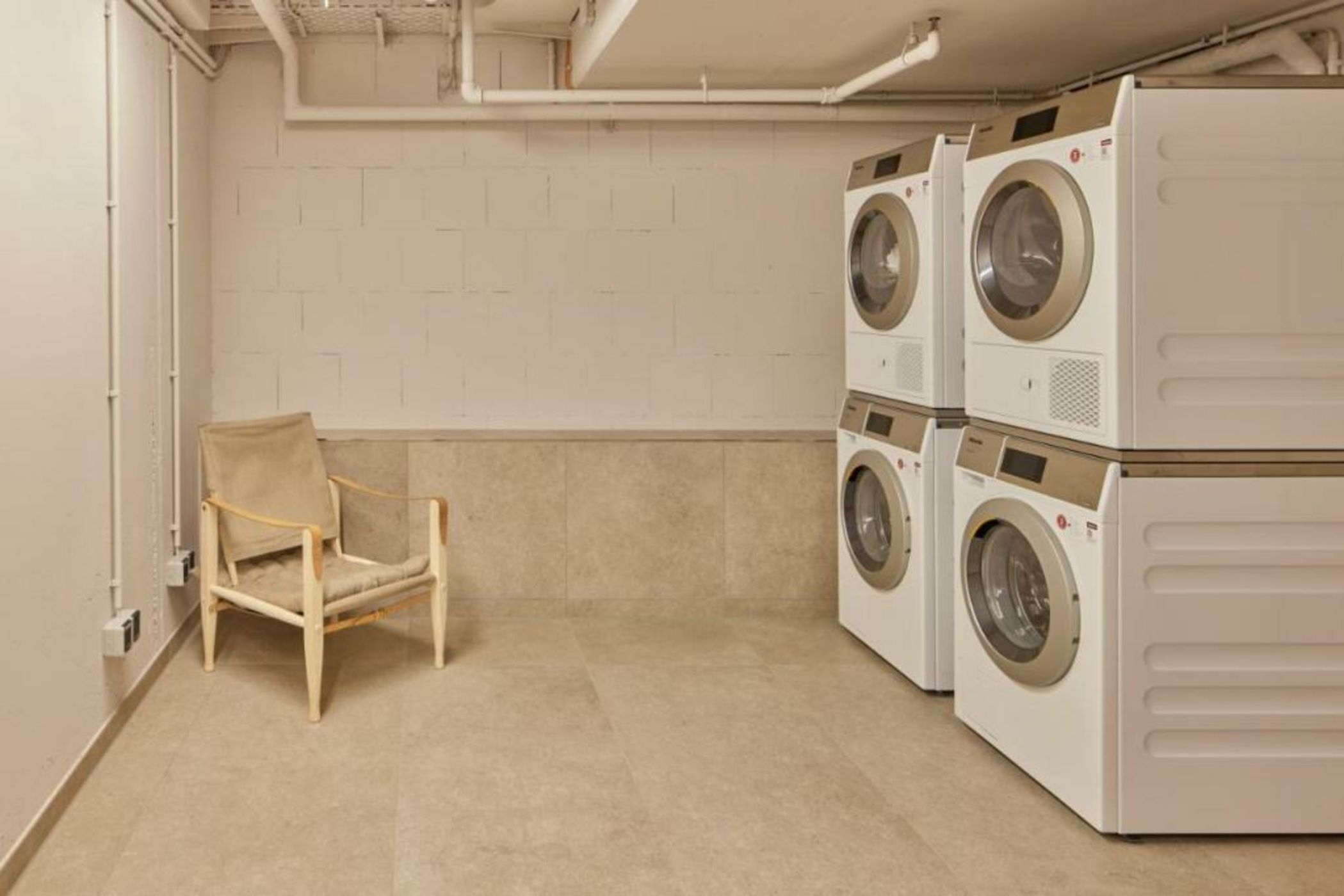 Locke at East Side Gallery