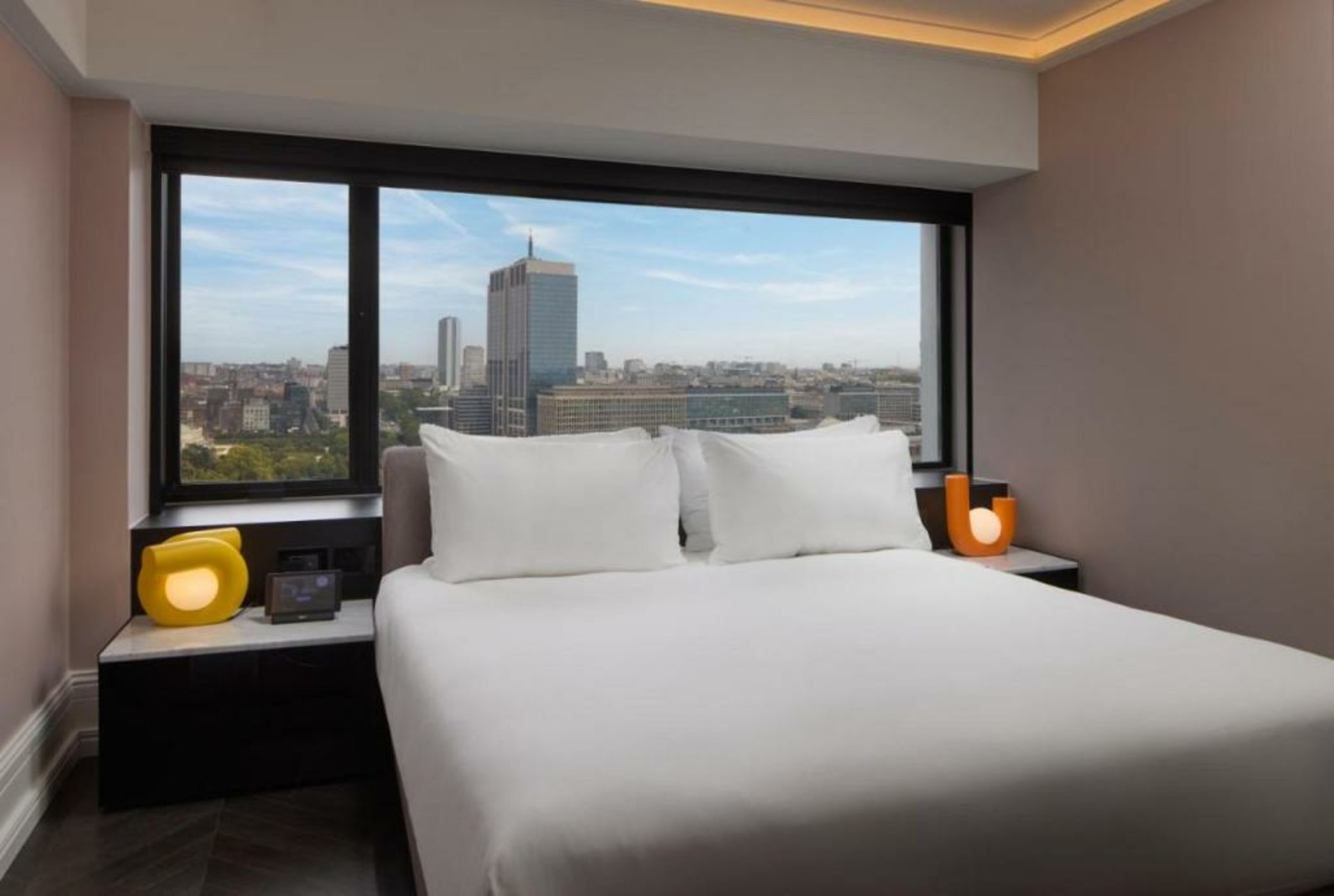 Cardo Brussels, Autograph Collection