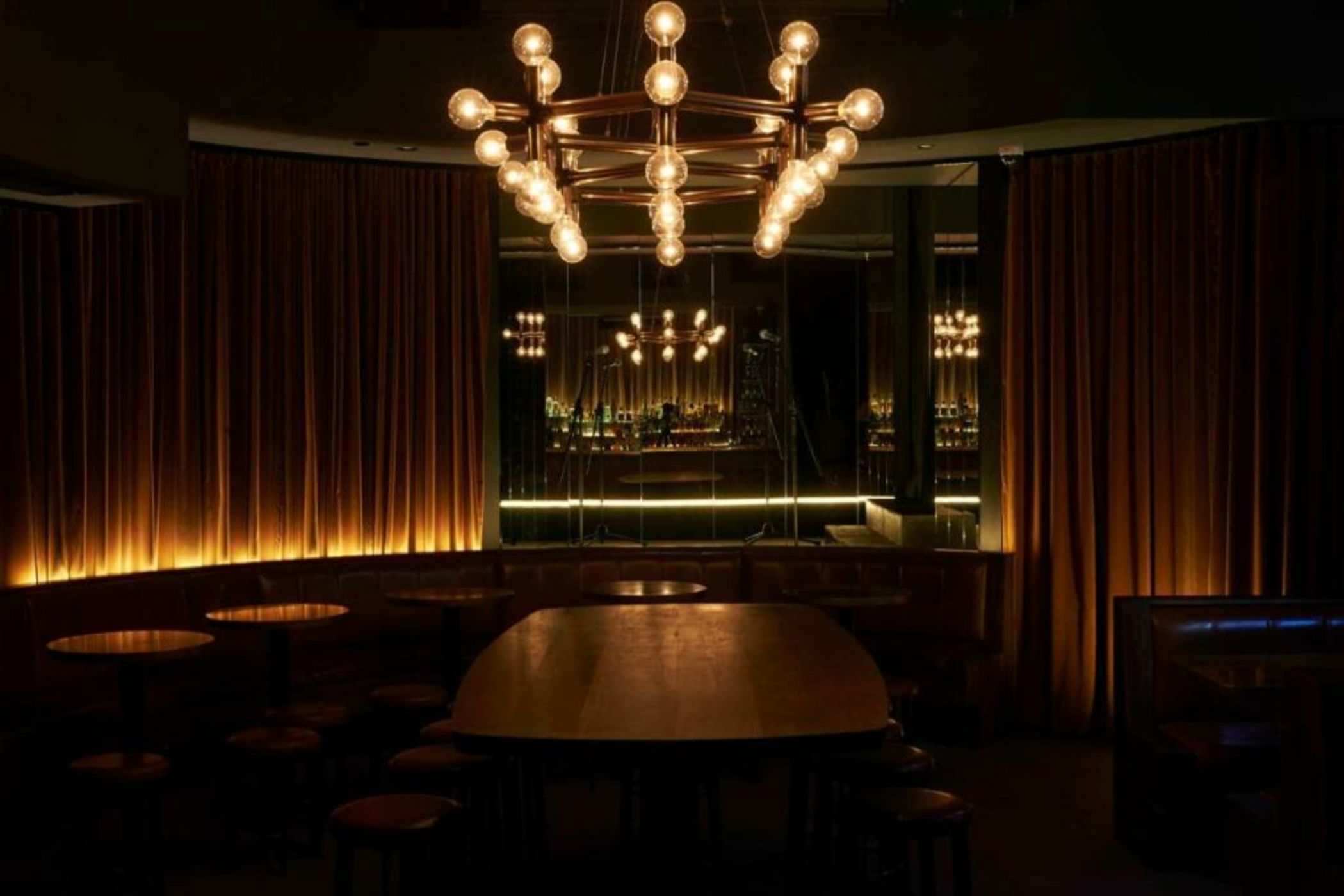 Paramount House Hotel