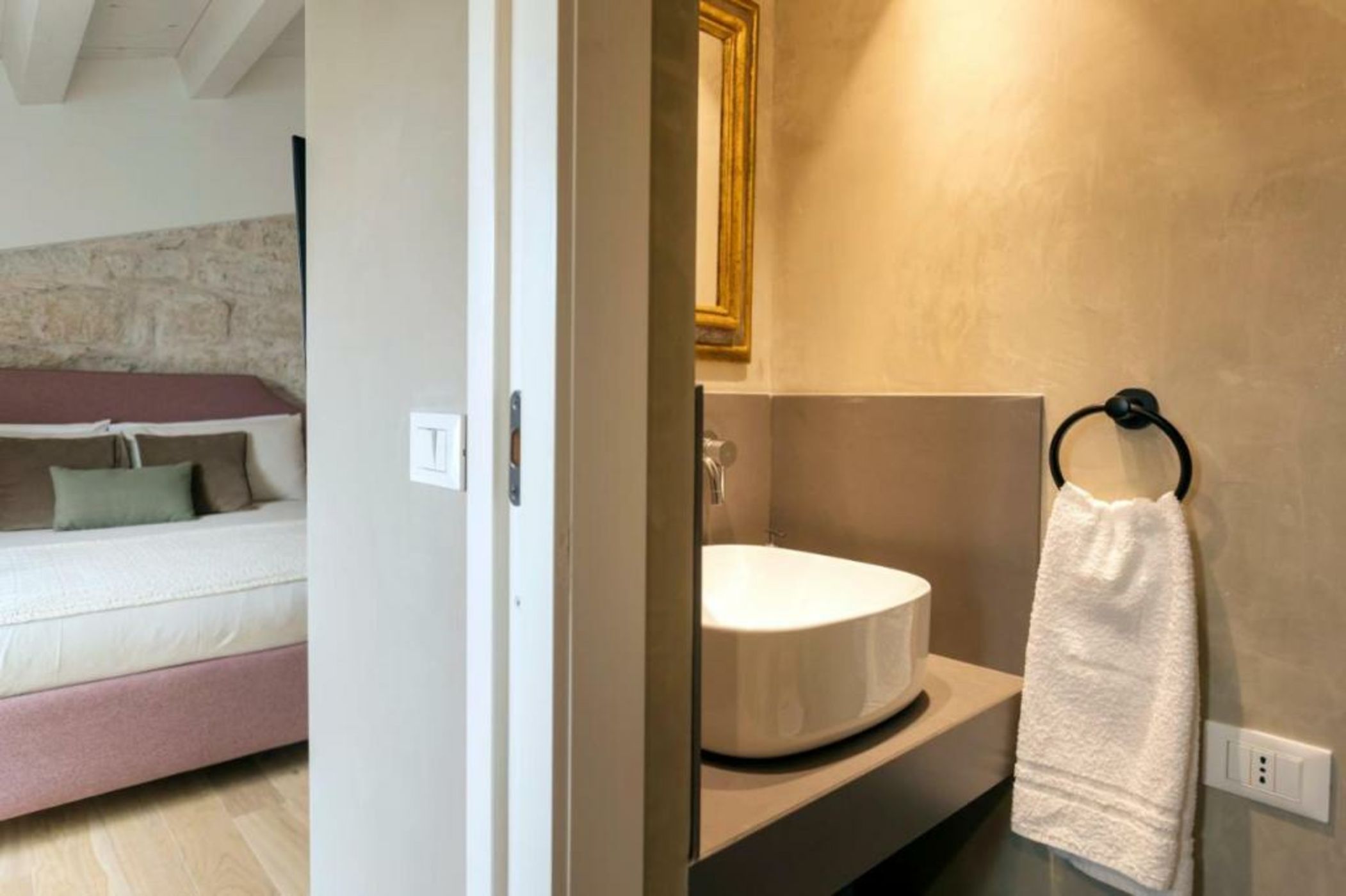 Sui Tetti di Balarm Boutique Rooms
