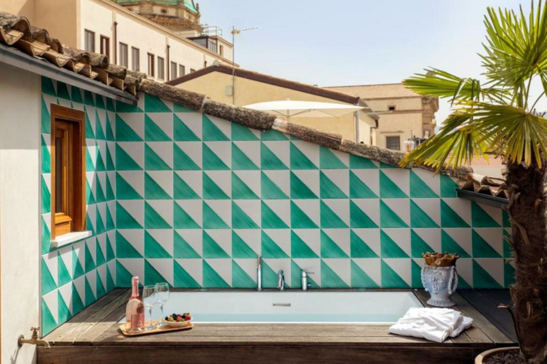 Sui Tetti di Balarm Boutique Rooms