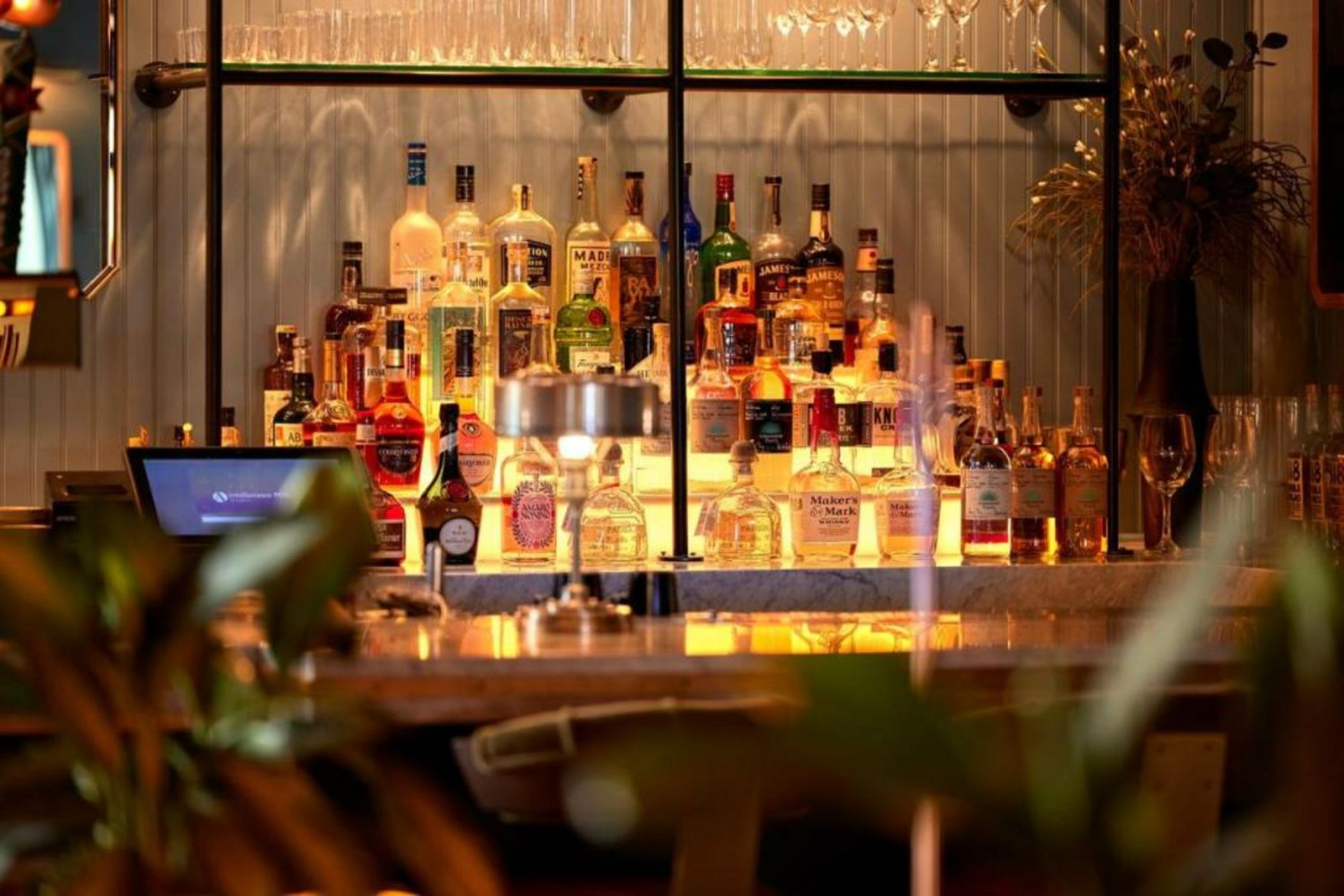 High Country Motor Lodge - Near NAU and Downtown