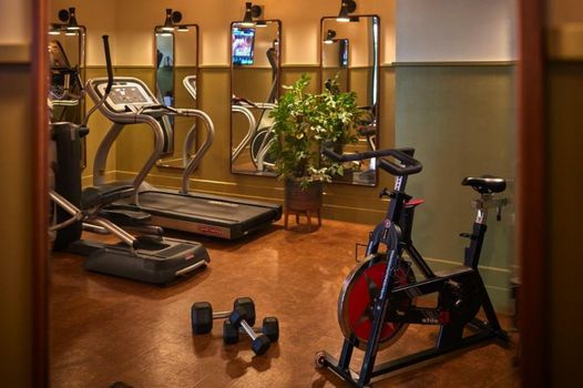 High Country Motor Lodge - Near NAU and Downtown