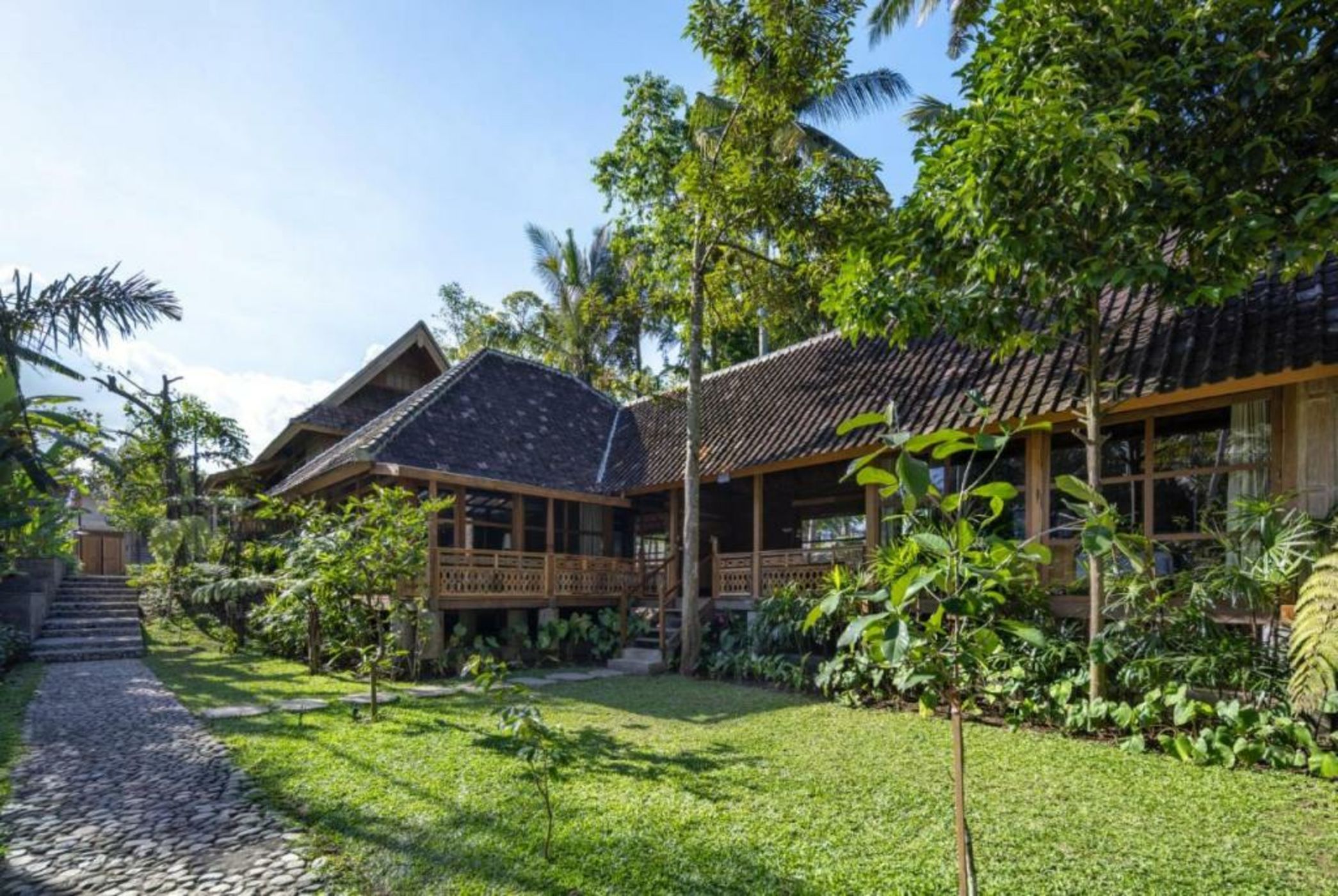 RUMAH KAYU RESORT