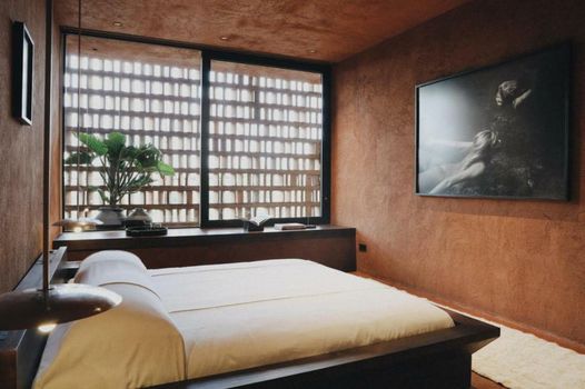 Further Hotel