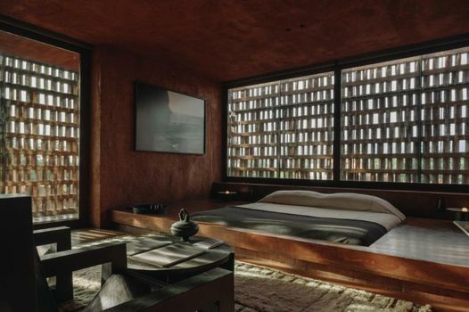 Further Hotel