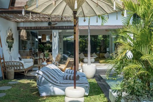 Tropical Oasis in Canggu - Villa Ruby