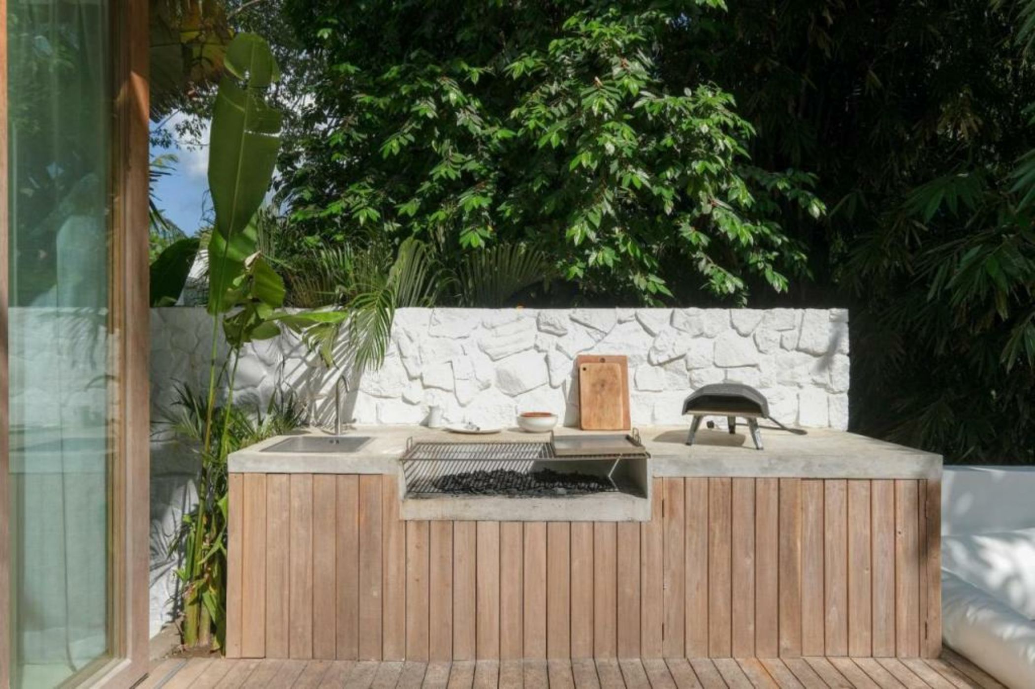 Makali Temple Village